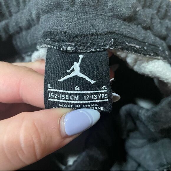 Jordan Black & Grey Textured Knee Jogger Sweatpants - Picture 4 of 4